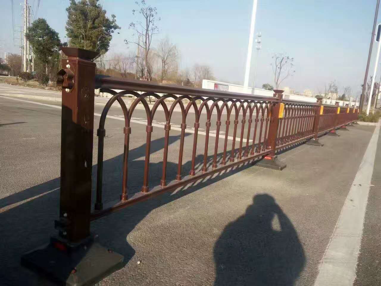 交通隔離護欄